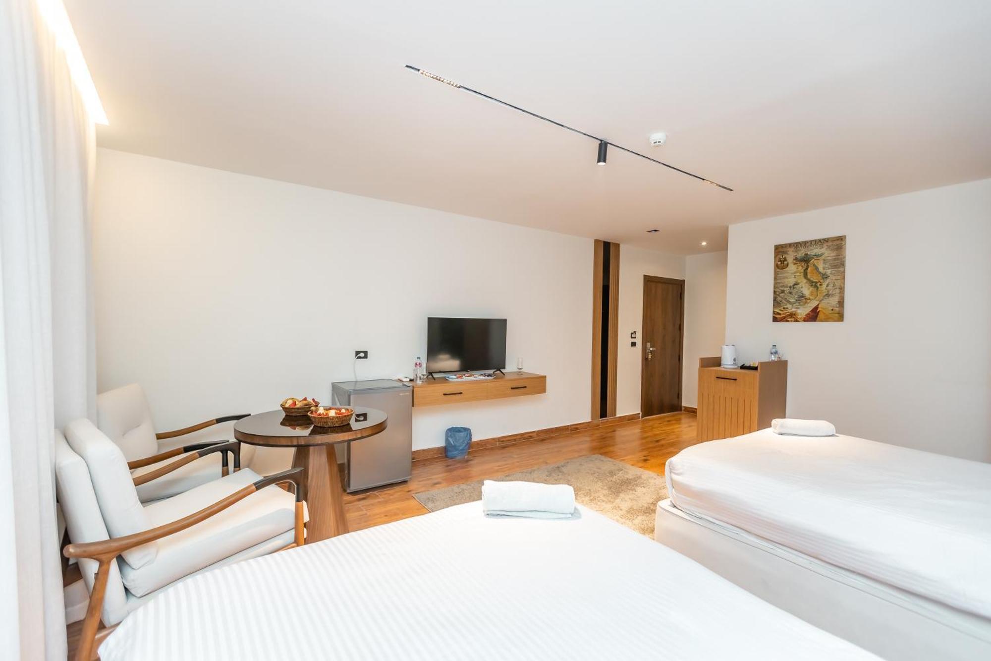 Superior Pyramids Inn Al Kawm al Akhdar Exterior photo